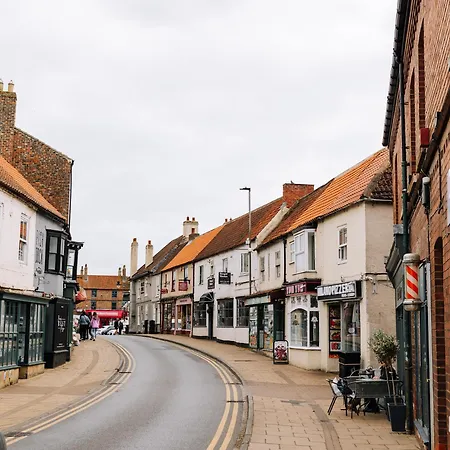 New - Herriot's Hideaway * Thirsk